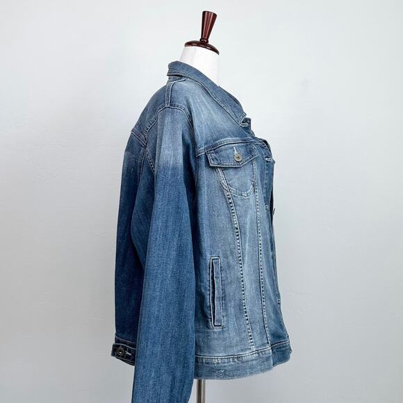 Torrid Faded Distressed Stretch Denim Jacket 4X - Picture 4 of 9
